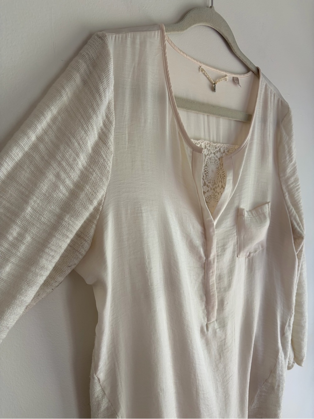 Anthropologie Knitted & Knotted Ivory Lace Back V Neck 3/4 Sleeve Blouse Size L - Picture 2 of 6